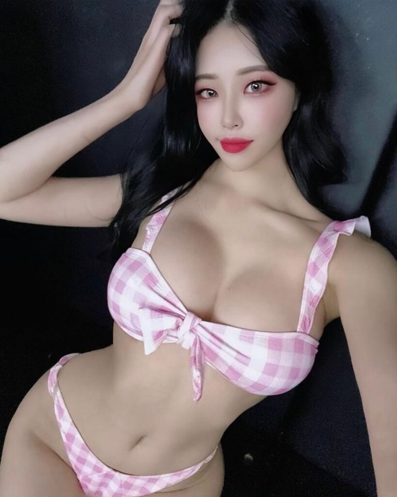Sandra is a 23-year-old Kuala Lumpur Massage Girl from Korea, offering Nuru Massage, B2B Massage, and Erotic Massage. Available for incall and outcall in Bukit Bintang, KLCC, and Chinatown.